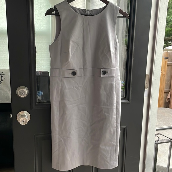 BNWT Ann Taylor 10P dark gray sheath dress with button detail at waist - Picture 1 of 4